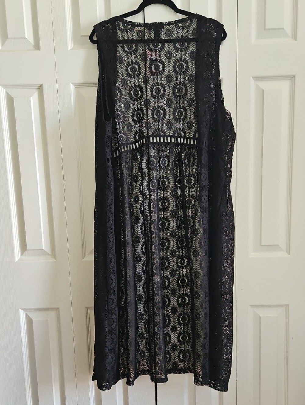 SALE! Torrid Black Sheer Lace Duster Vest - Picture 4 of 4